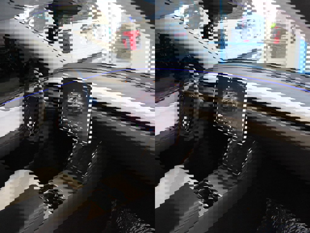 Used 2026 Tesla Model Y Long Range image 26