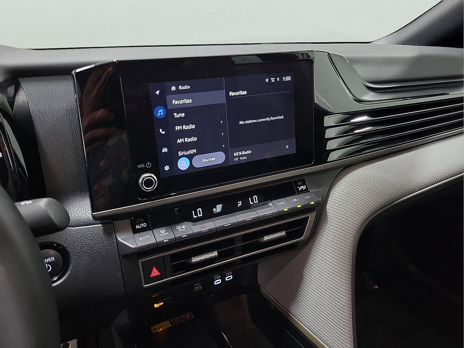 Certified 2025 Toyota Camry SE FWD image 18