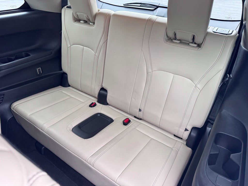 Used 2023 INFINITI QX60 Luxe w/ Performance Audio Package FWD image 33