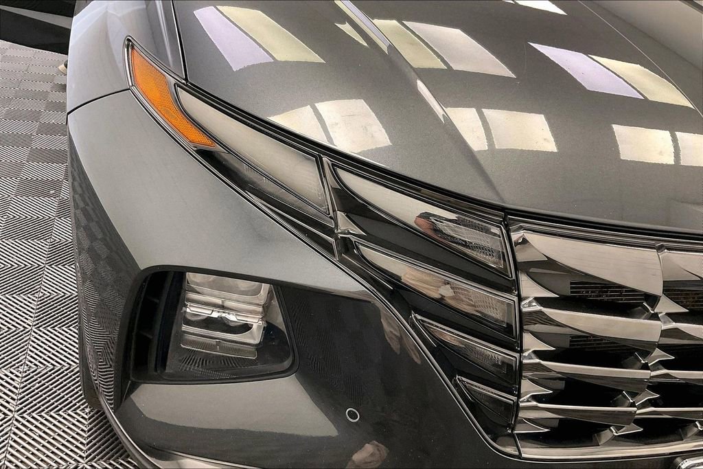 Certified 2022 Hyundai Tucson Limited w/ Cargo Package image 25