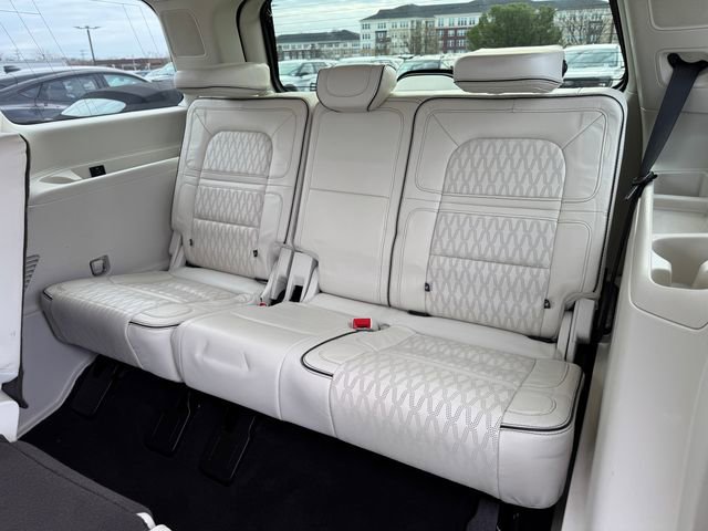 Used 2022 Lincoln Navigator Black Label image 18