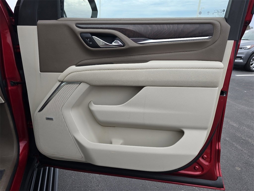 Used 2021 GMC Yukon XL Denali w/ Denali Premium Package image 37