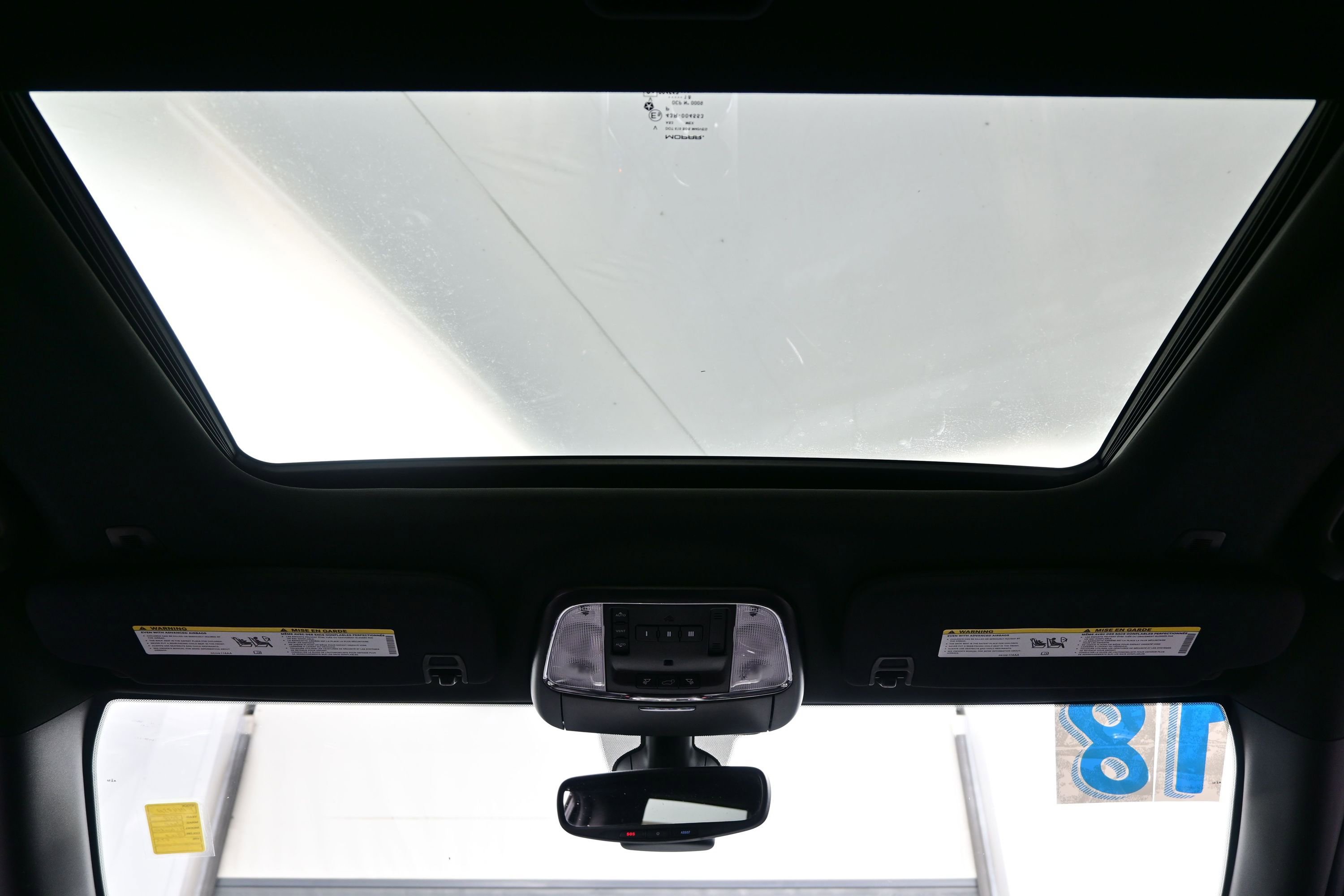 Used 2018 Jeep Grand Cherokee Limited AWD/4WD image 18