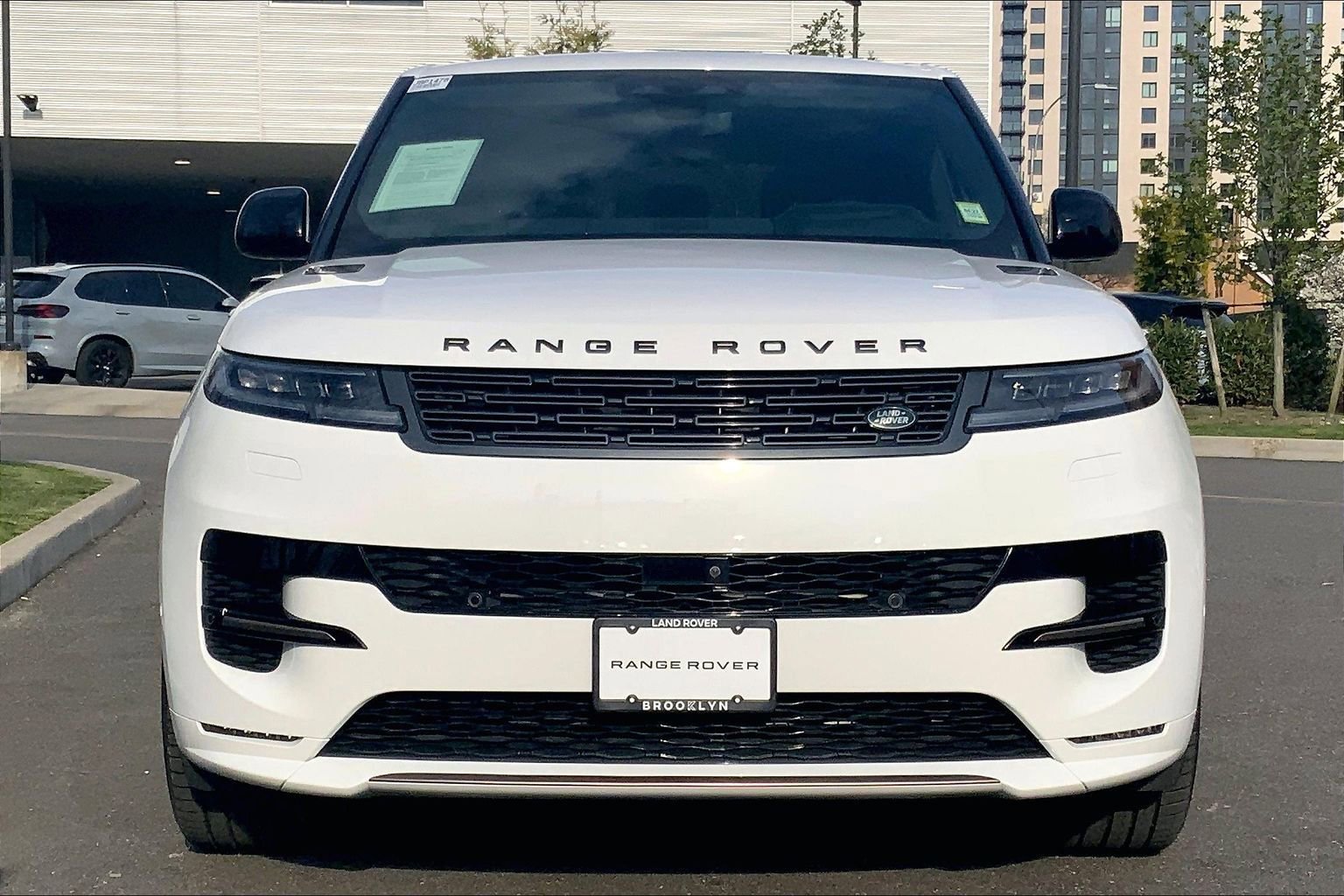 Certified 2024 Land Rover Range Rover Sport Dynamic SE AWD/4WD image 3