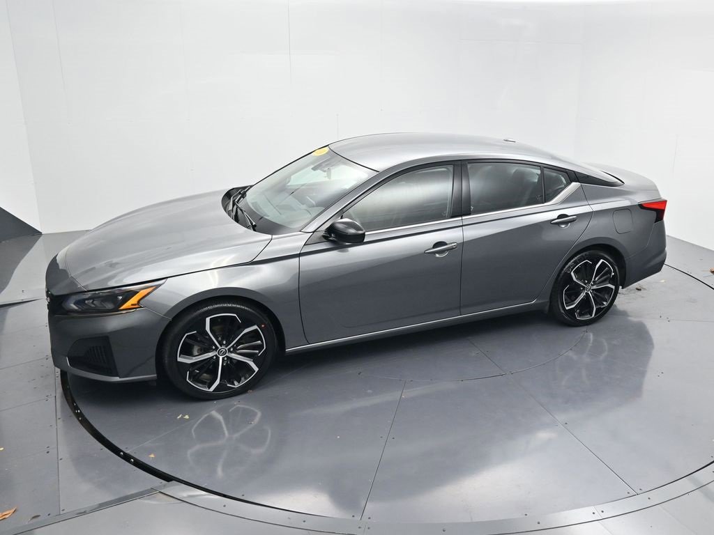 Used 2024 Nissan Altima 2.5 SR image 49