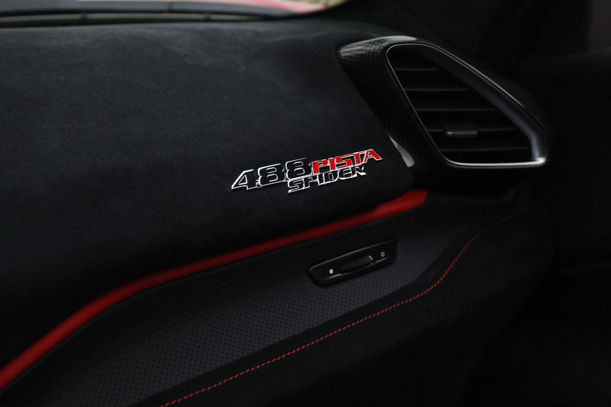 Certified 2020 Ferrari 488 Pista Spider RWD image 35