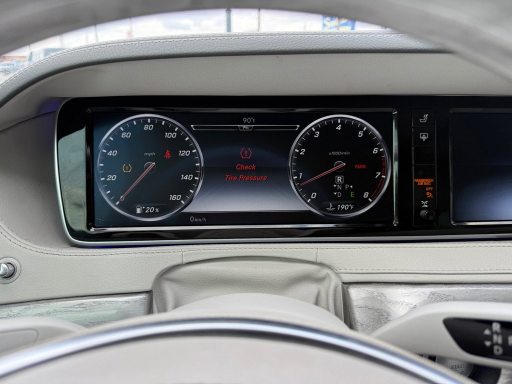 Used 2017 Mercedes-Benz S 550 4MATIC Sedan image 19