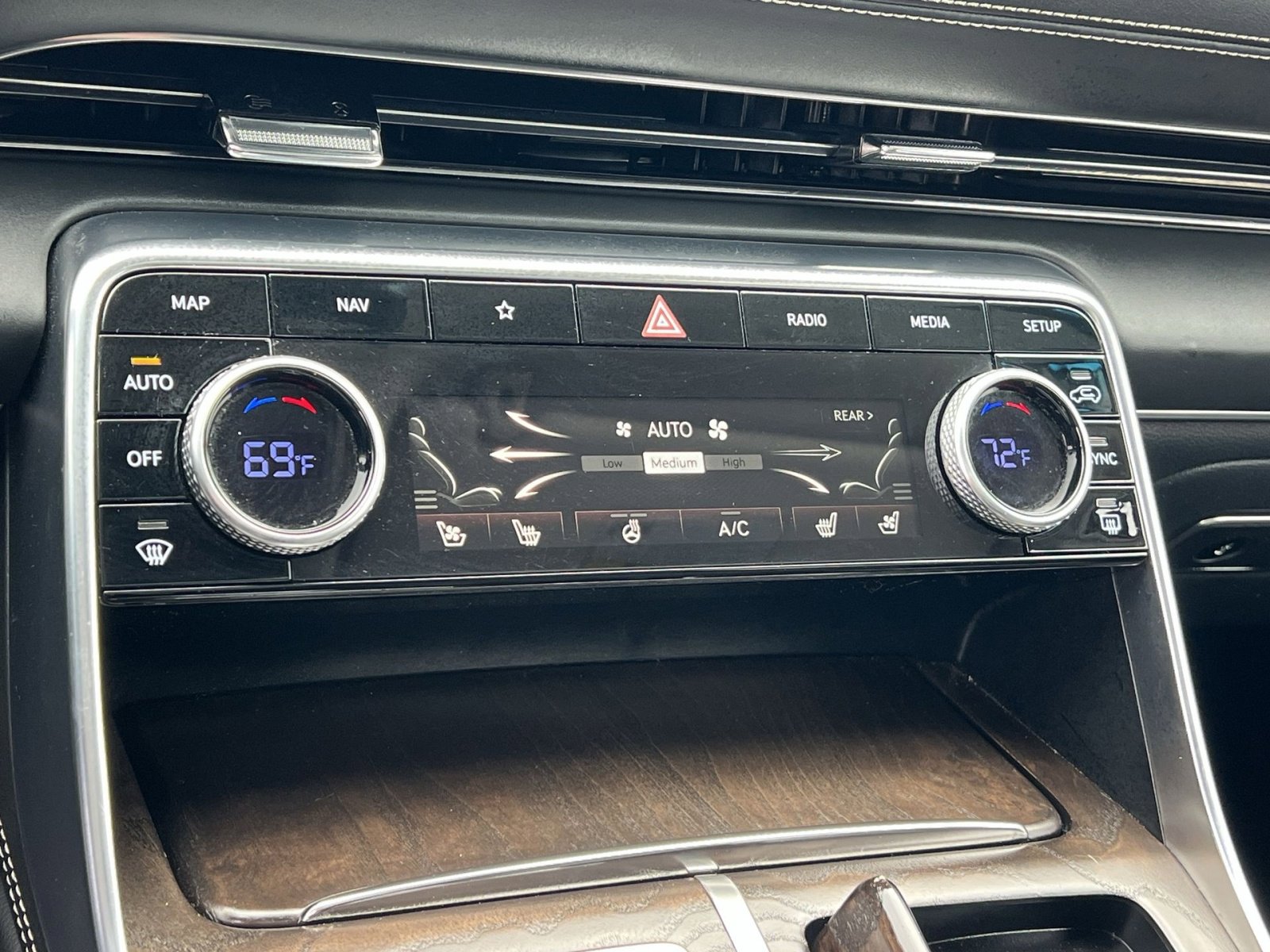 Used 2024 Genesis GV80 3.5T image 21