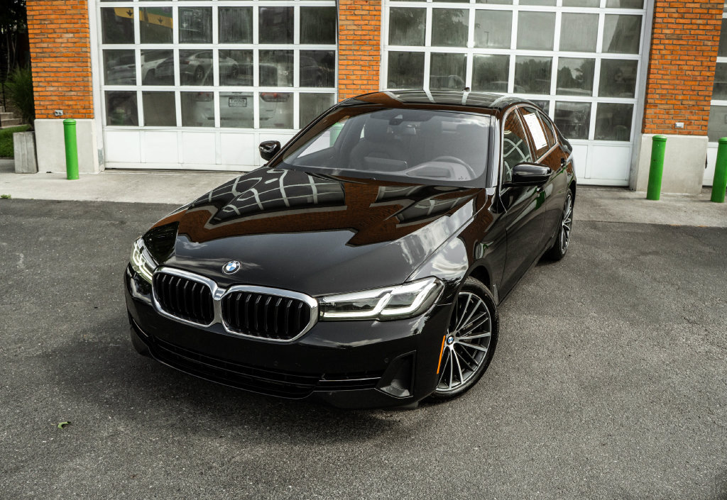 Used 2023 BMW 540i xDrive w/ Premium Package AWD/4WD image 2