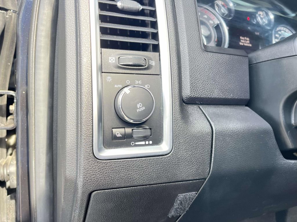 Used 2016 RAM 2500 Limited image 14