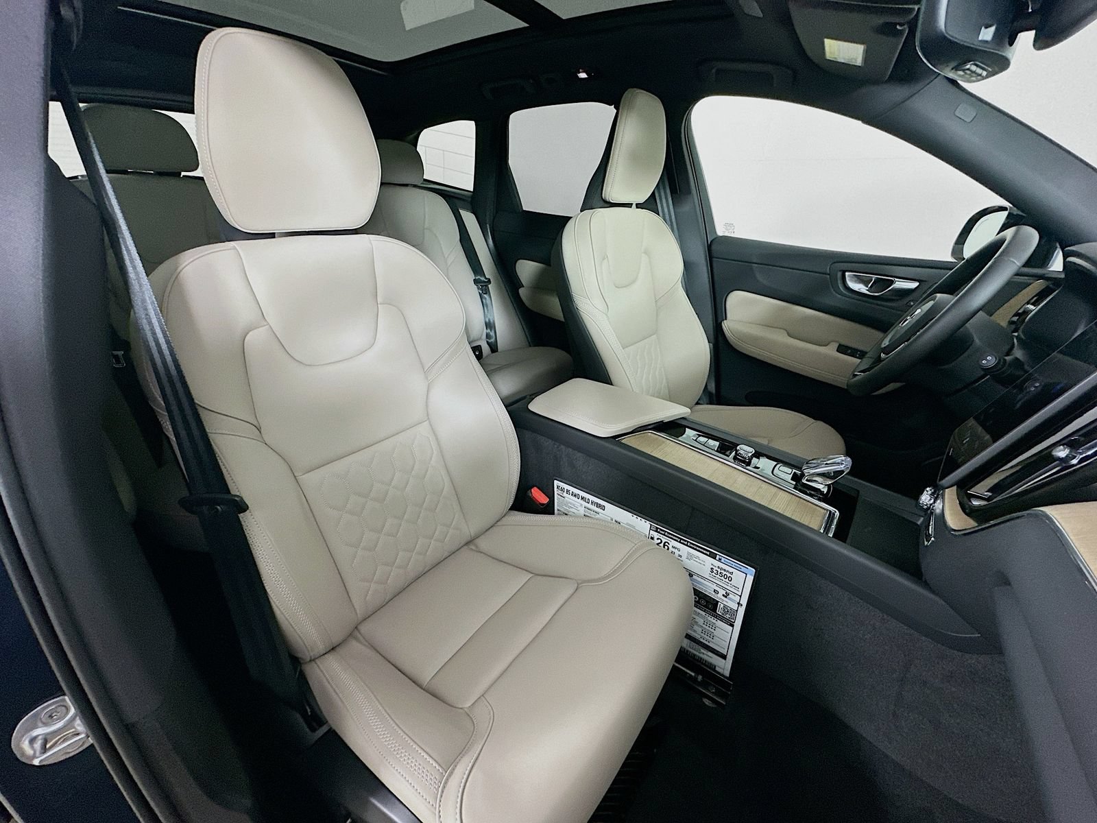 New 2026 Volvo XC60 B5 Plus w/ Protection Package Premier AWD/4WD image 47