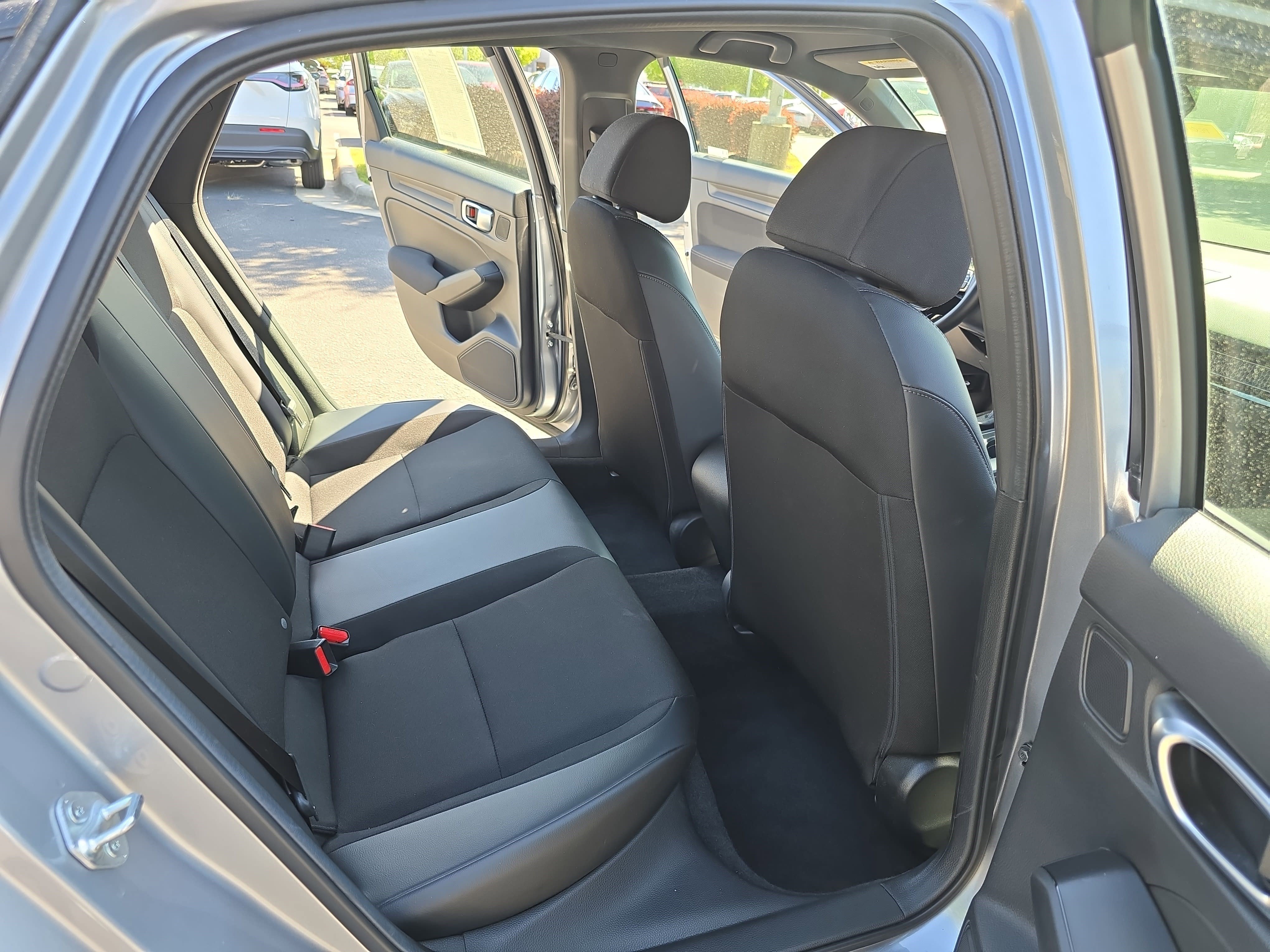 Used 2023 Honda Civic Sport image 11