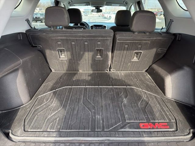 Used 2024 GMC Terrain SLE w/ LPO, Floor Liner Package image 33