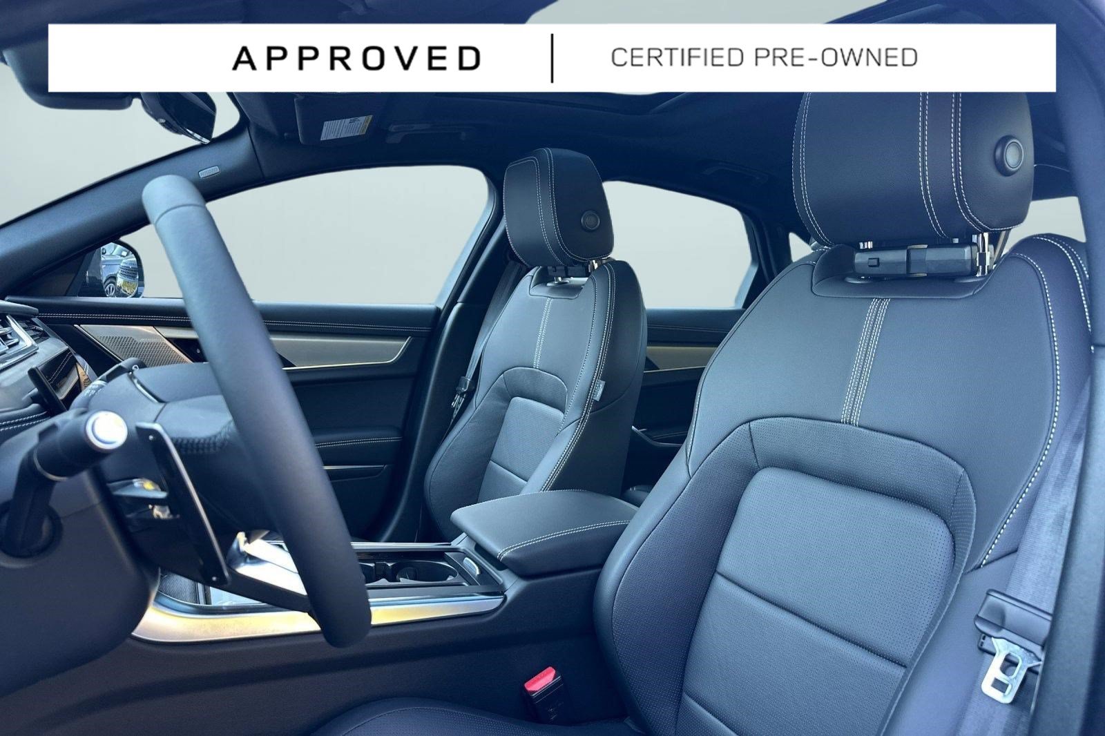 Used 2024 Jaguar XF R-Dynamic SE AWD/4WD image 5