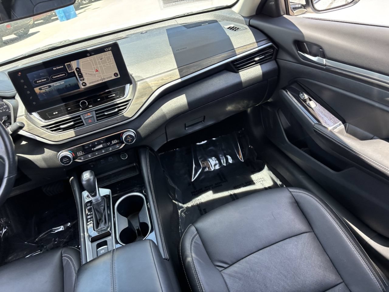 Used 2024 Nissan Altima 2.5 SL FWD image 14