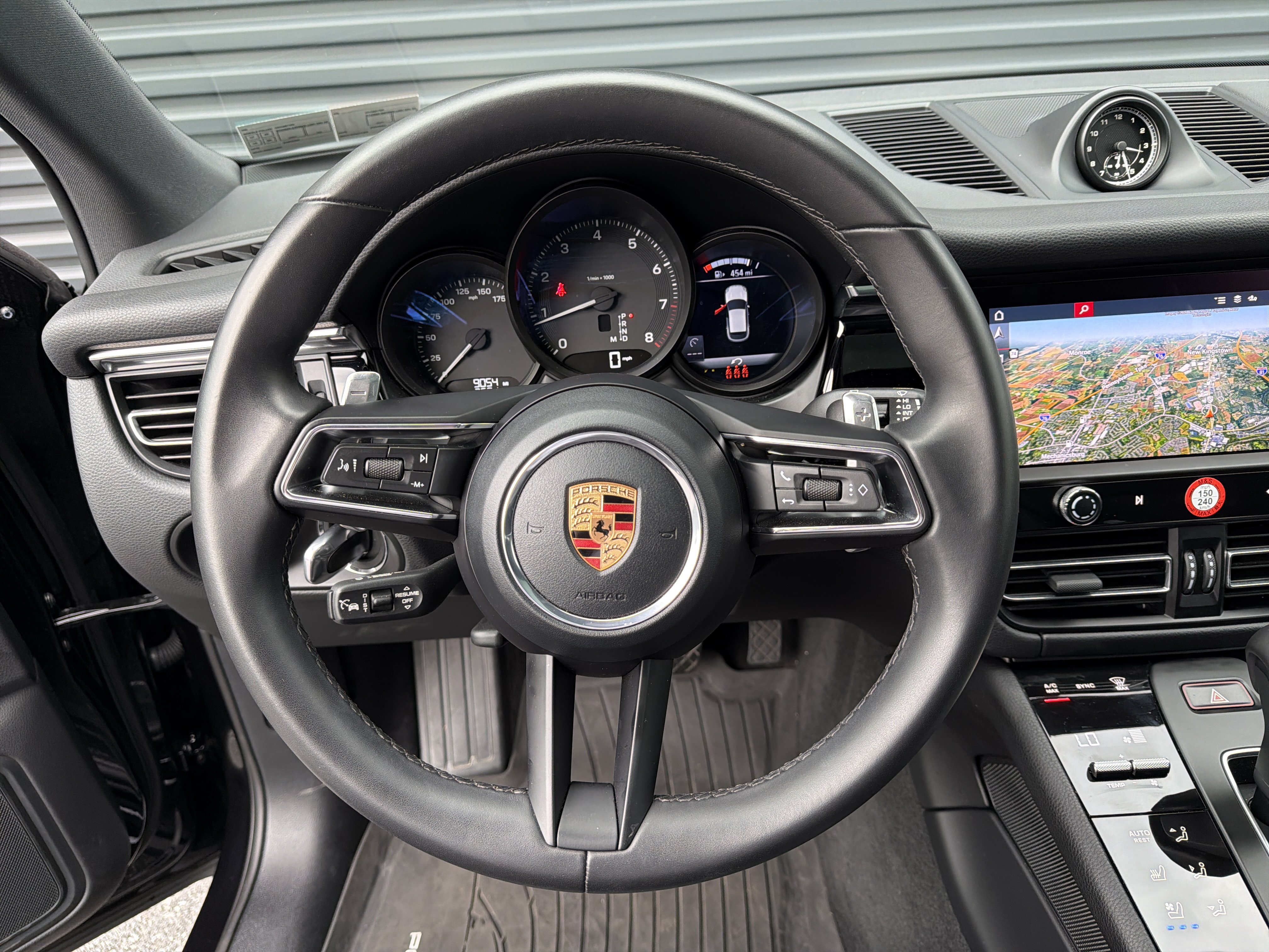 New 2026 Porsche Macan AWD/4WD image 15