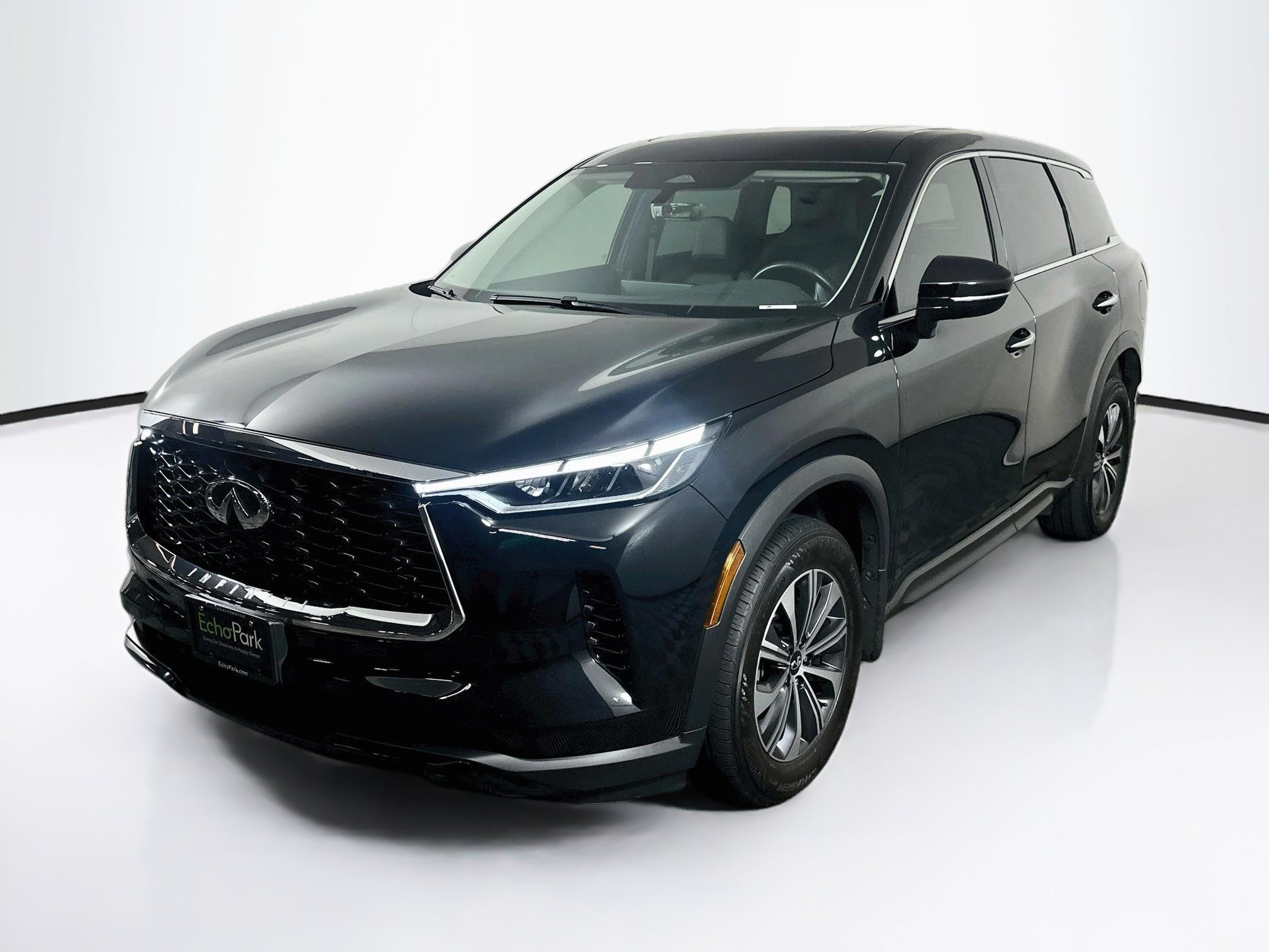Used 2023 INFINITI QX60 Pure AWD/4WD image 3