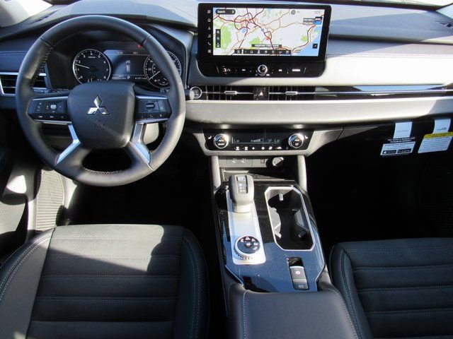 New 2026 Mitsubishi Outlander SE image 9