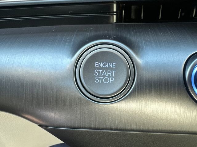 Used 2025 Hyundai Kona SEL image 36