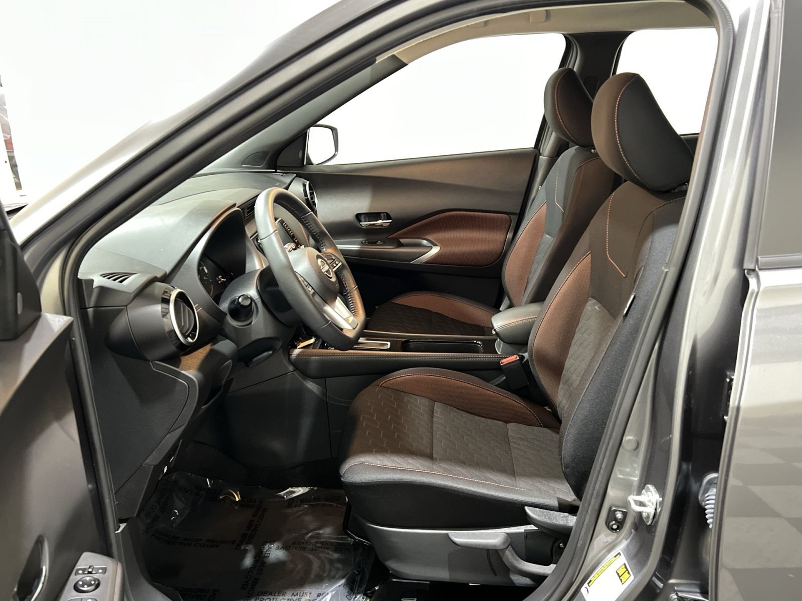 Used 2023 Nissan Kicks SR FWD image 18