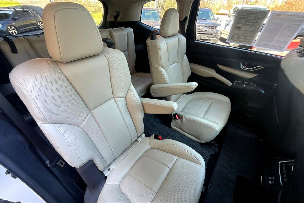 Certified 2023 Subaru Ascent Limited w/ Technology Package image 16