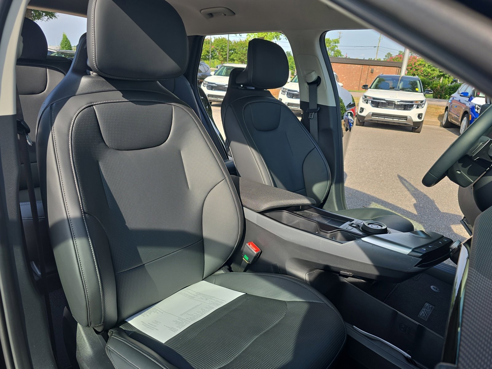 New 2025 Kia EV6 Wind image 10