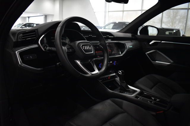 Used 2023 Audi Q3 2.0T Premium Plus w/ Premium Plus Package image 14