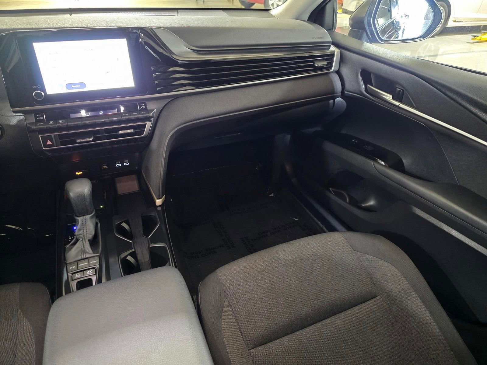 Used 2025 Toyota Camry LE image 17