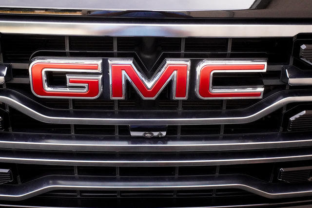 Used 2026 GMC Sierra 1500 AT4 w/ AT4 Premium Package AWD/4WD image 42