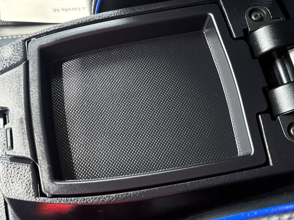 Used 2019 Toyota Corolla SE w/ Carpet Mat Package (TMS) FWD image 26