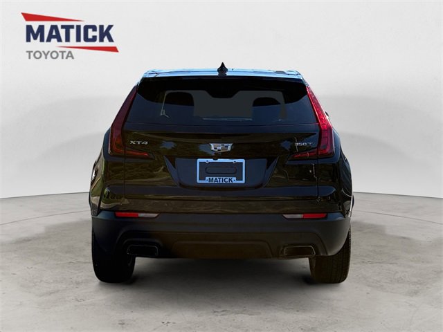 Used 2020 Cadillac XT4 Luxury w/ Cold Weather Package image 6