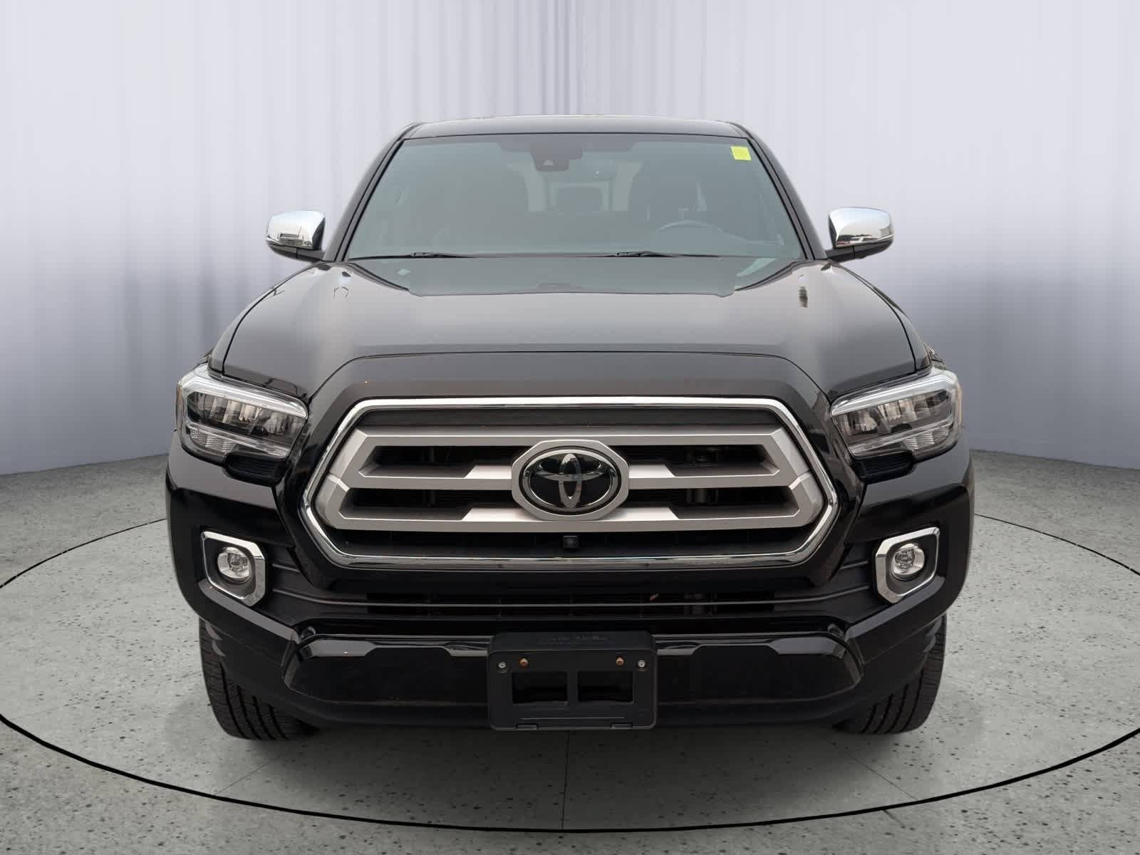 Used 2023 Toyota Tacoma Limited AWD/4WD image 8