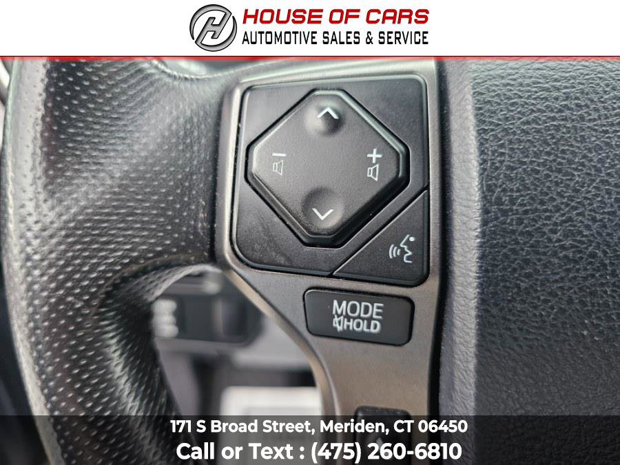 Used 2017 Toyota Tacoma TRD Sport image 32