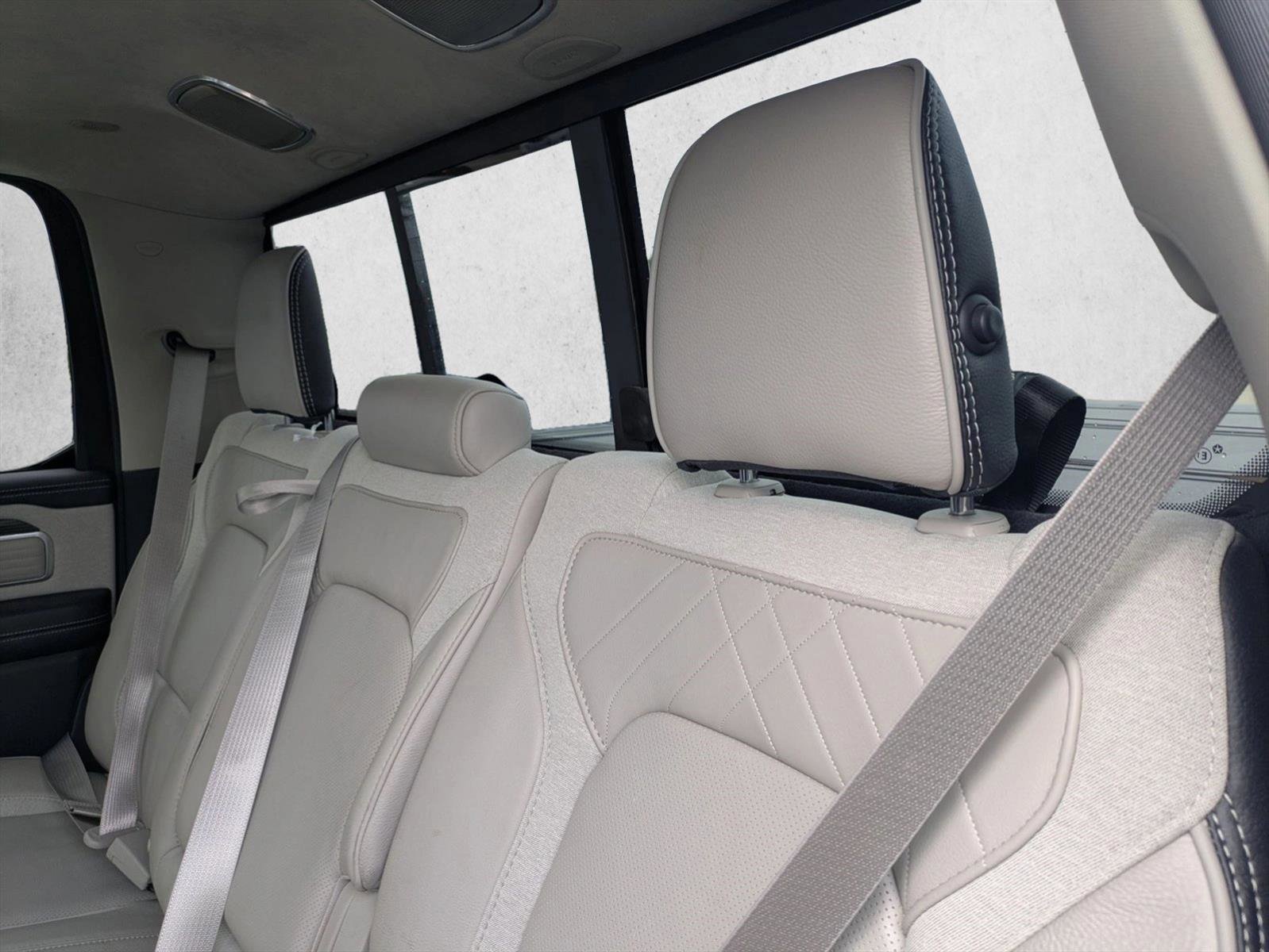 Used 2024 RAM 1500 Limited AWD/4WD image 15