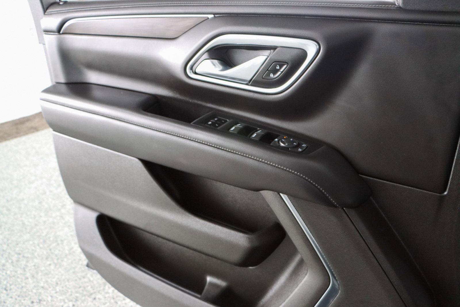 Used 2021 Chevrolet Tahoe LT w/ Rear Media and Nav Package image 26