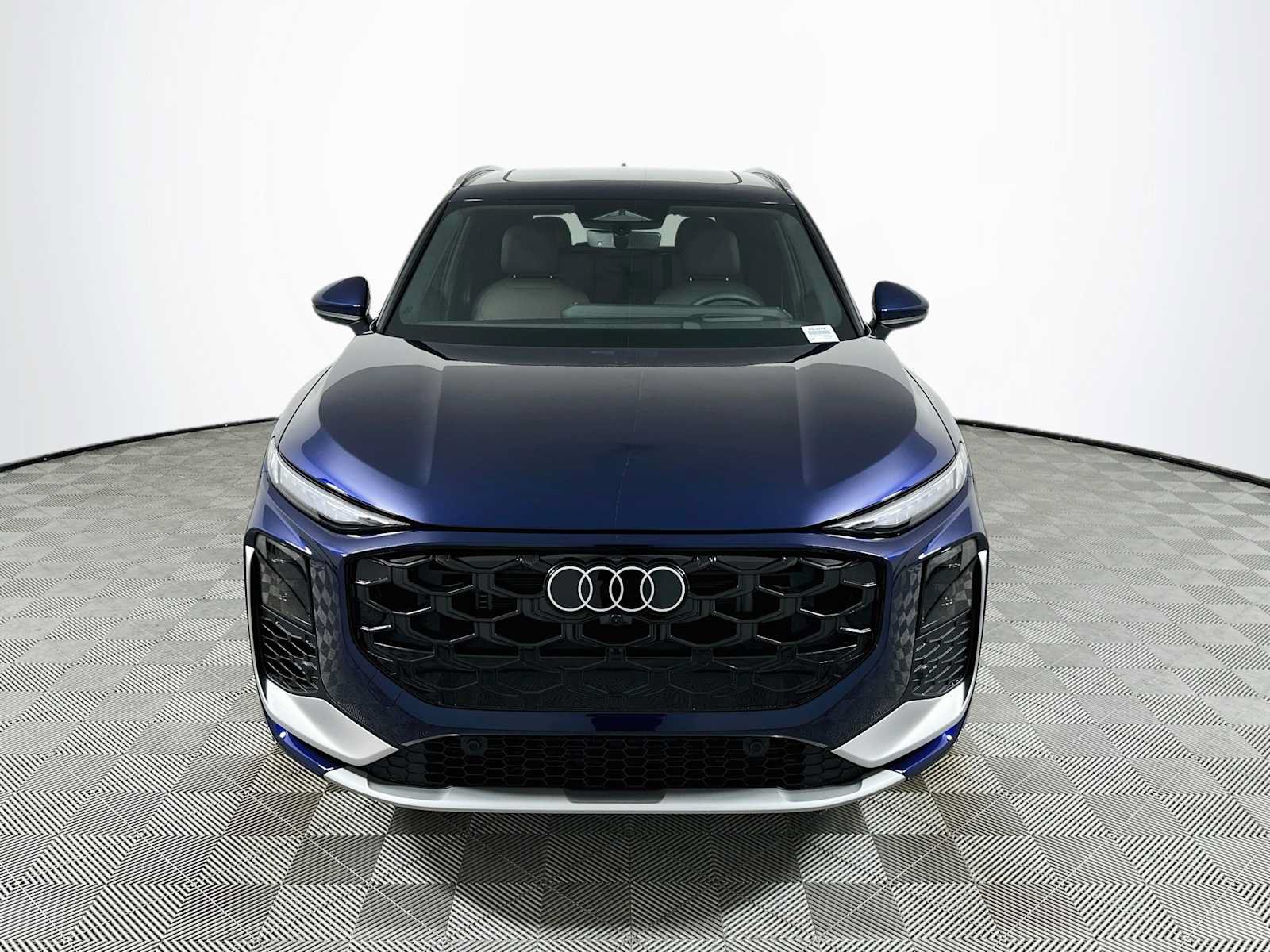 New 2026 Audi Q3 quattro 2.0T AWD/4WD image 2