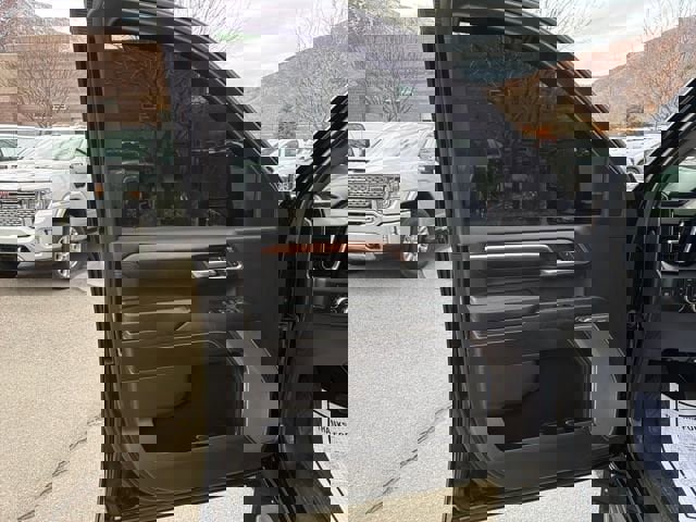 Certified 2024 GMC Sierra 3500 Denali w/ Denali Reserve Package image 10