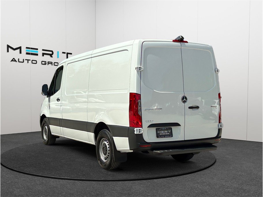 Used 2024 Mercedes-Benz Sprinter 2500 image 7