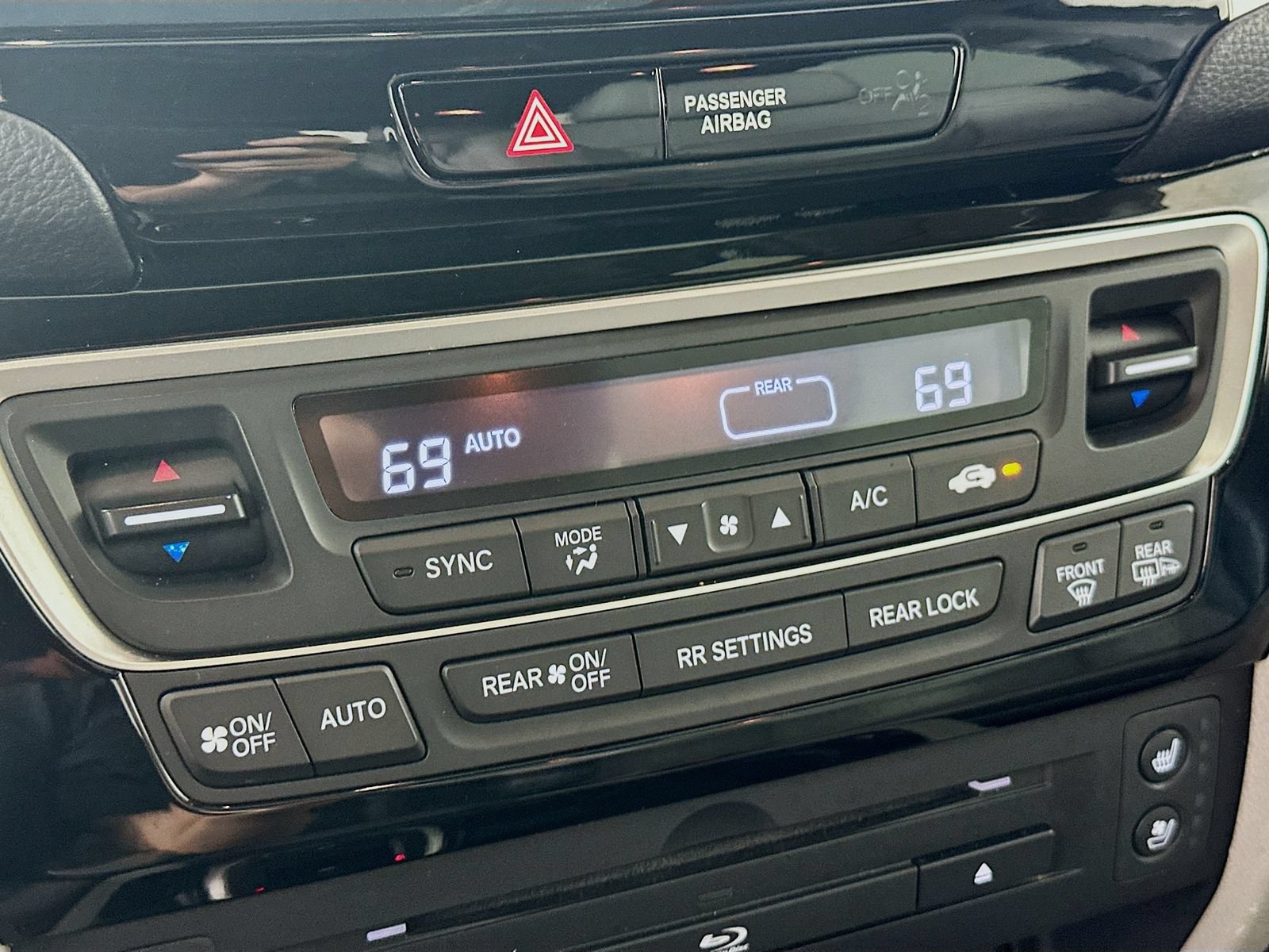 Used 2016 Honda Pilot Elite image 26