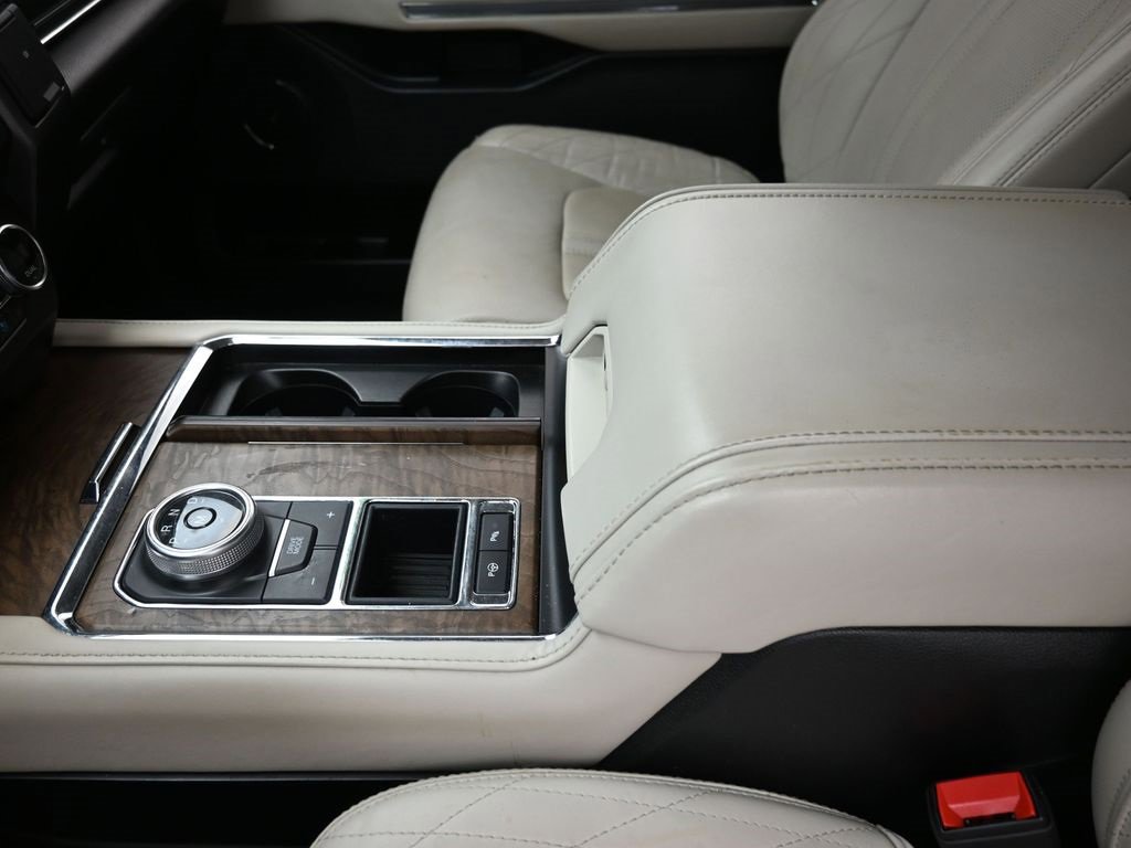 Used 2021 Ford Expedition Platinum image 20