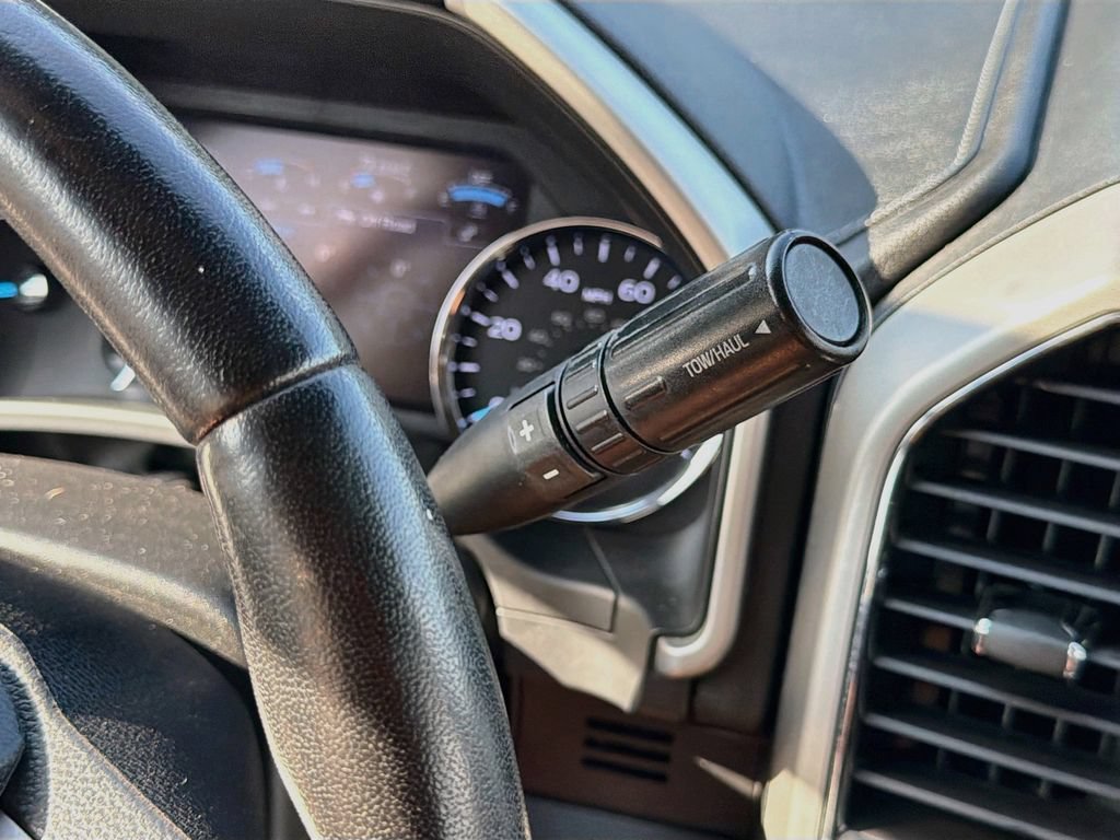 Used 2019 Ford F350 Lariat w/ Chrome Package AWD/4WD image 18