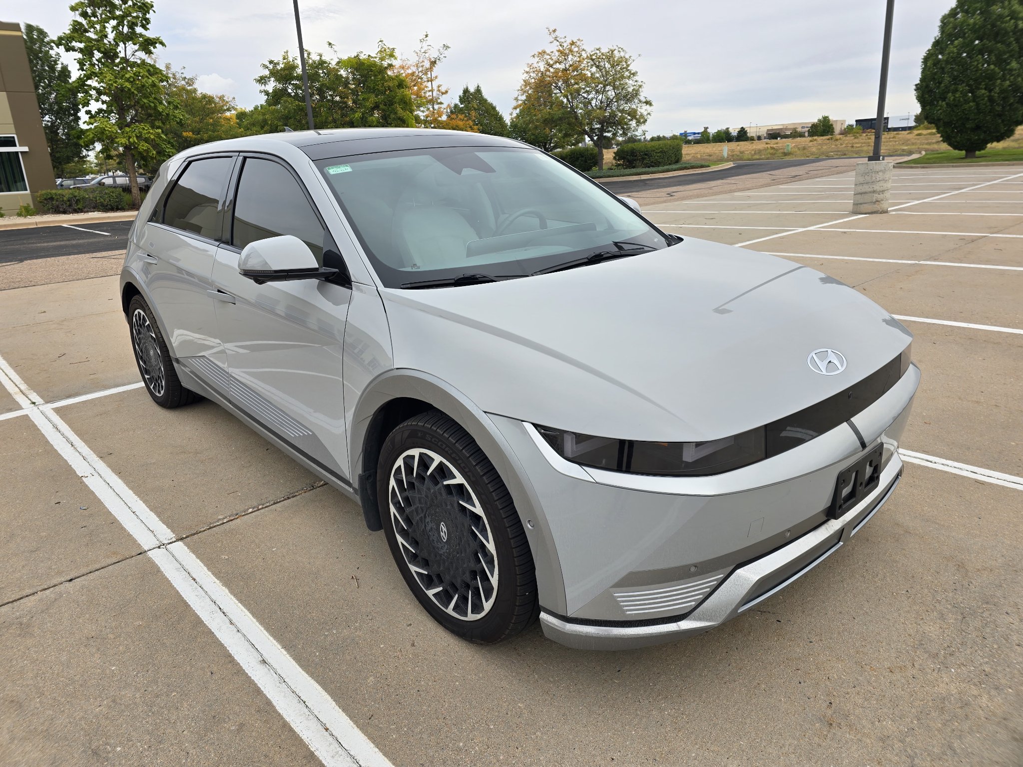 Used 2024 Hyundai Ioniq 5 Limited AWD/4WD image 8