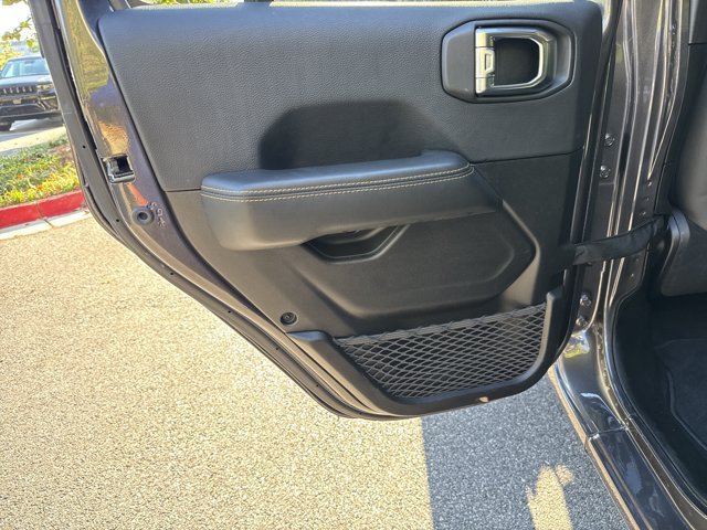 Certified 2025 Jeep Wrangler Unlimited Sahara w/ Safety Group AWD/4WD image 19