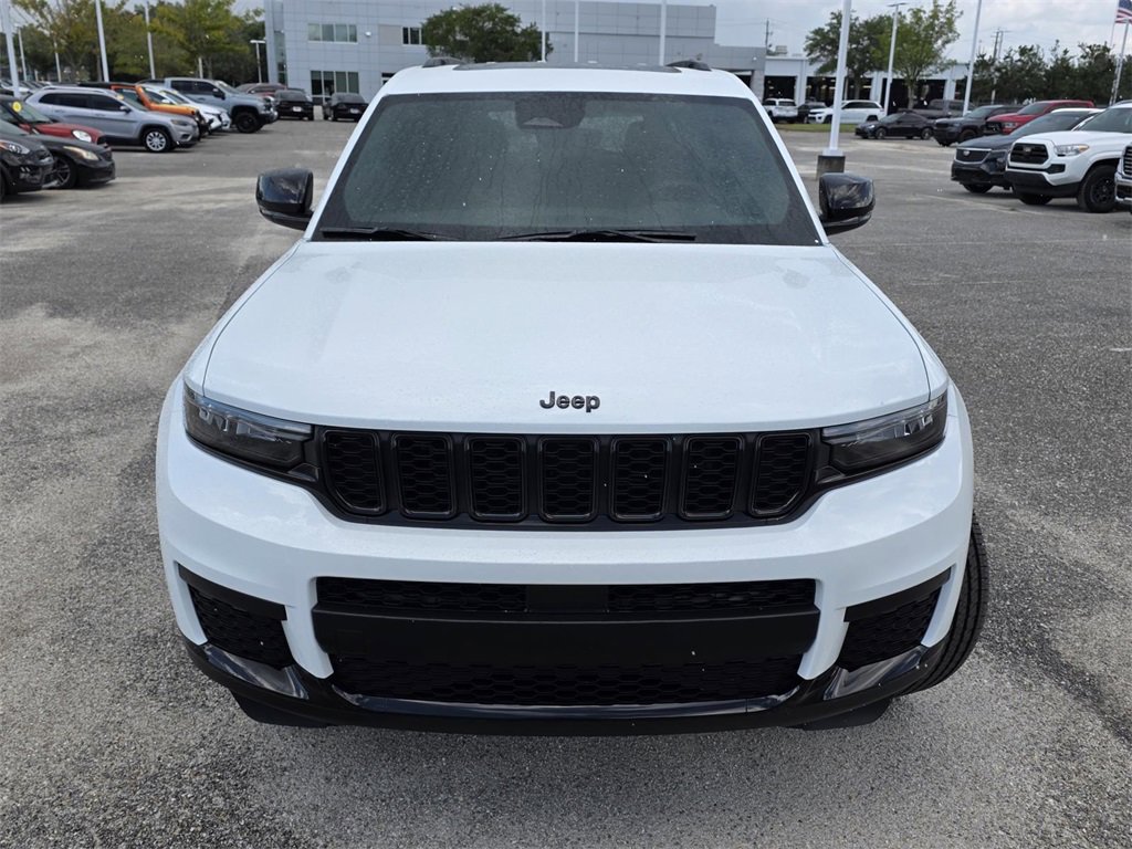 New 2025 Jeep Grand Cherokee L Altitude image 2