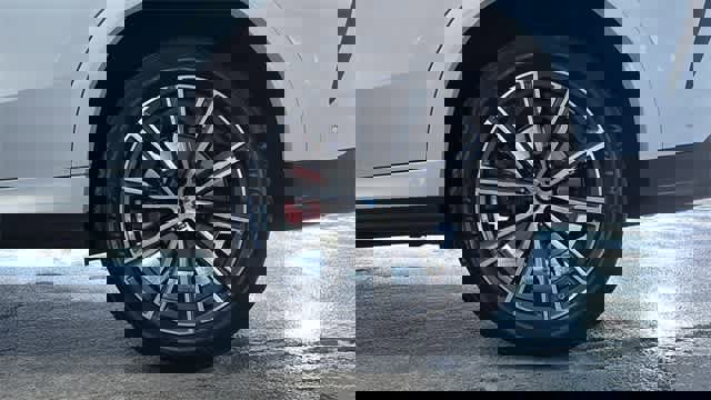 Used 2026 BMW X6 xDrive40i image 12