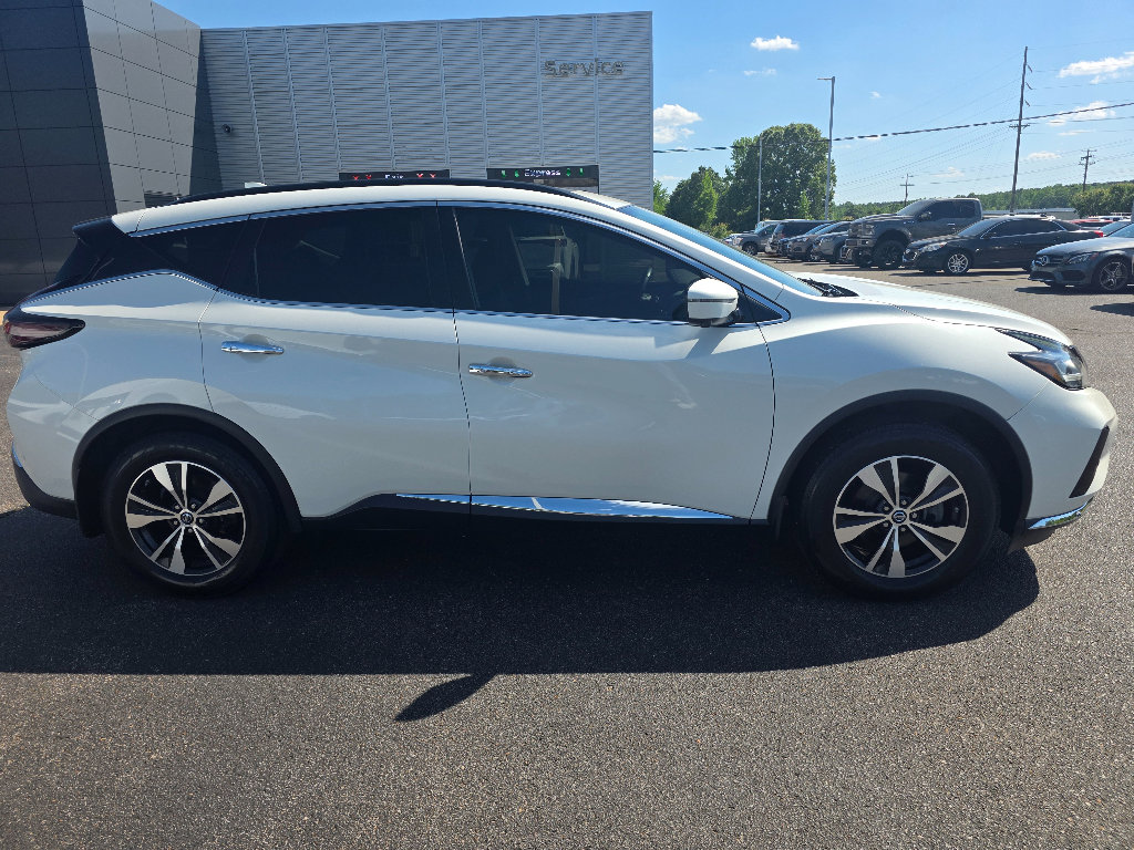 Used 2019 Nissan Murano SV w/ Premium Package AWD/4WD image 2