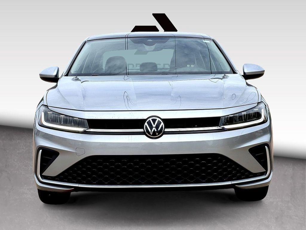 Used 2025 Volkswagen Jetta SE FWD image 3