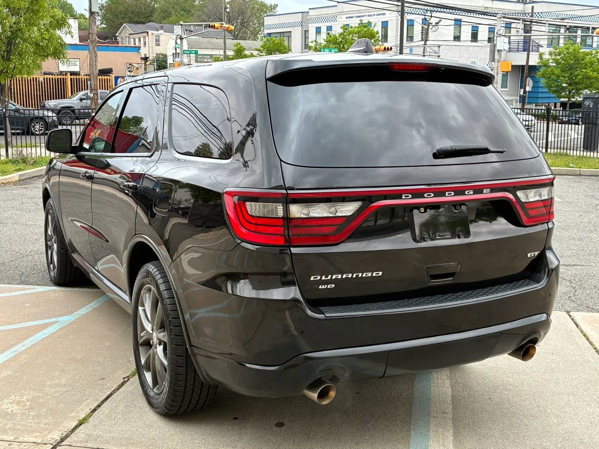 Used 2017 Dodge Durango GT w/ Nav & Power Liftgate Group AWD/4WD image 3