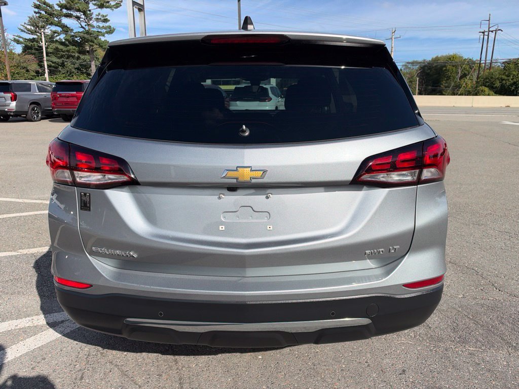 Used 2023 Chevrolet Equinox LT AWD/4WD image 6