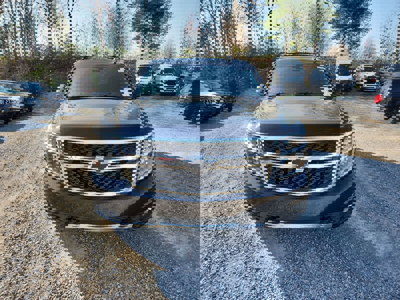 Used 2019 Chevrolet Suburban LT image 8